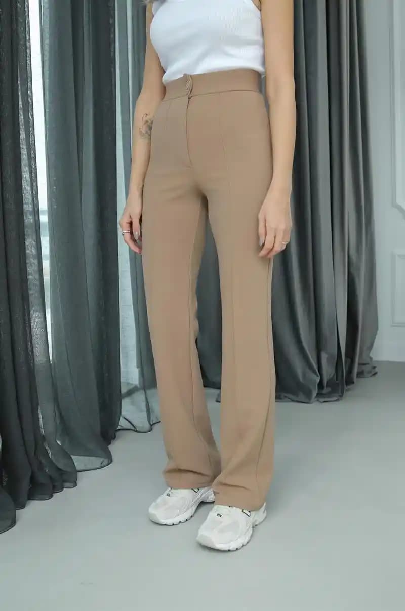 Koyu Bej Rengi ile Dekorasyonda Zarafet ve Şıklık Yaratmanın Yolları