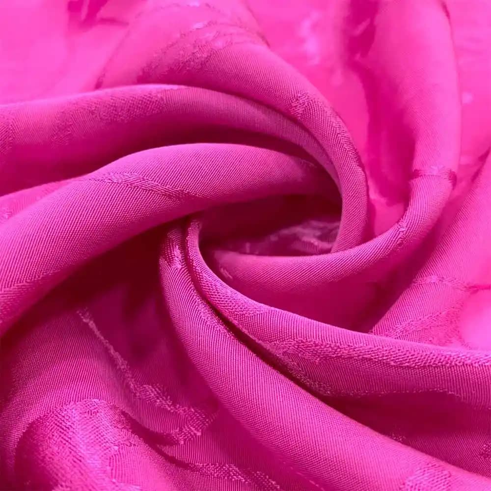 Koyu Pembe Dekorasyon Trendleri ve Mekânlara Zarafet Katma Yöntemleri