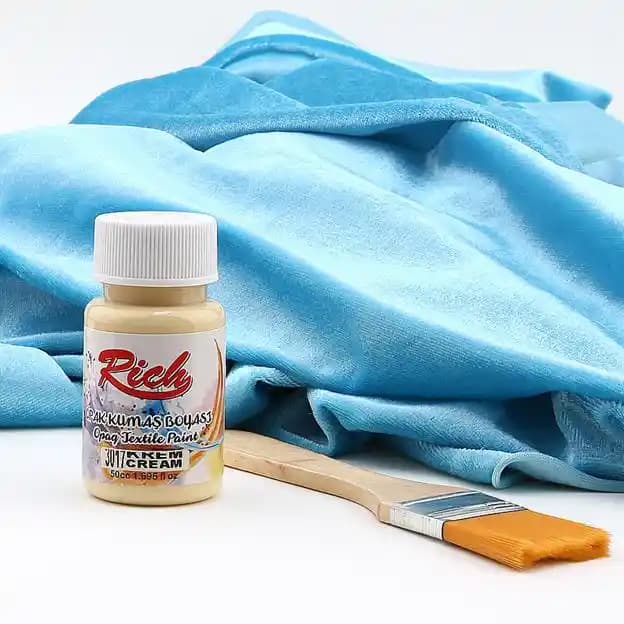 Krem Kumaş Boyasıyla Dekorasyonda Yenilikçi ve Şık Dokunuşlar Yapmanın Yolları