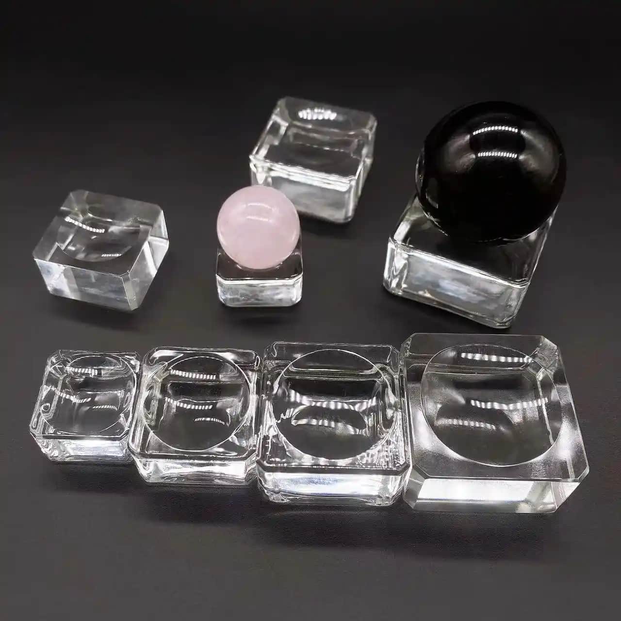 Kristal Ev Aksesuarları ile Şıklık ve Işıltı Yaratma Rehberi