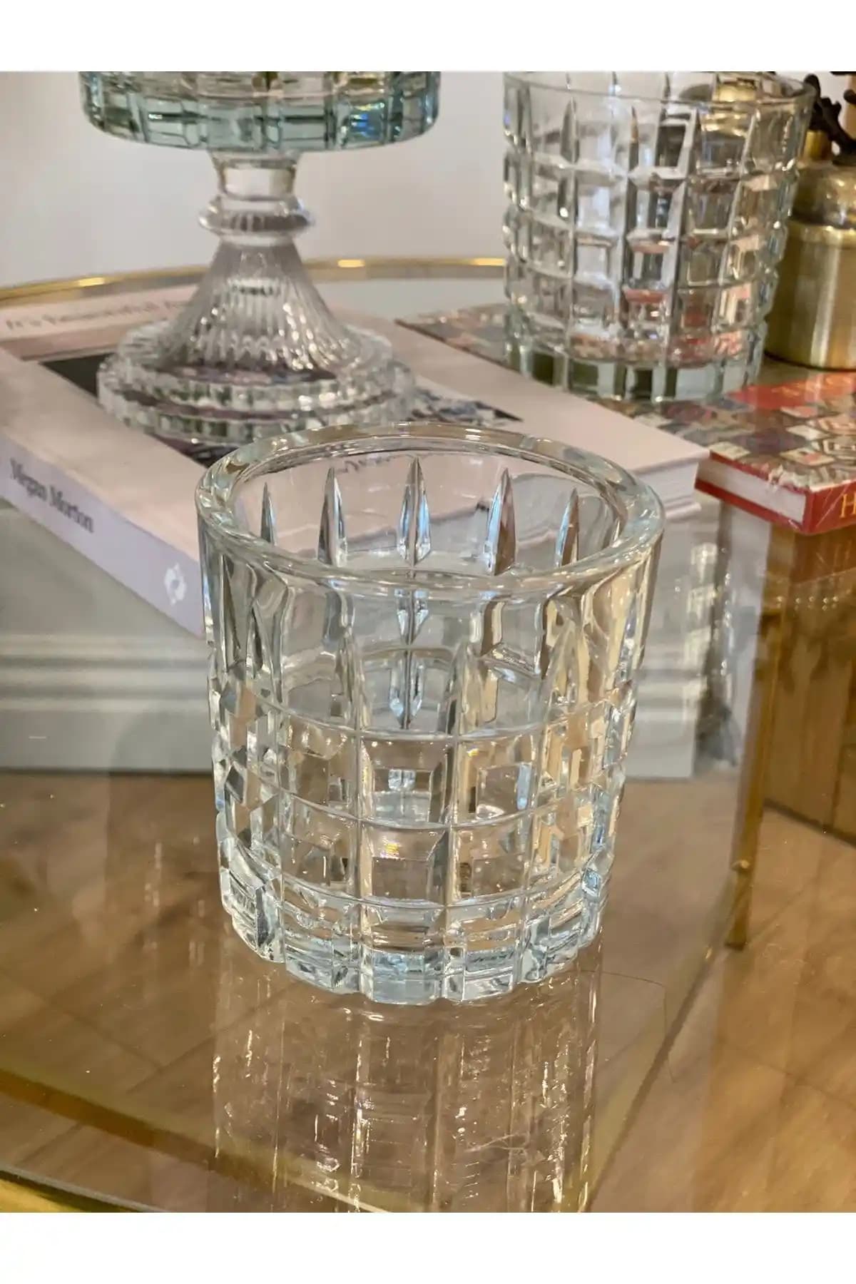 Kristal Mumluklar ile Dekorasyonda Zarafet ve Şıklık Yaratmanın Yolları