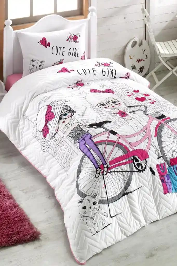 Kristal Nevresim Takımı ile Yatak Odasında Şıklık ve Konforun Buluşması