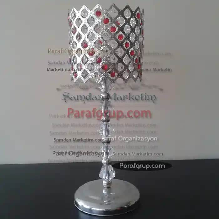 Kristal Taşlı Şamdan Modelleri ile Ev Dekorasyonunda Zarafetin Anahtarı