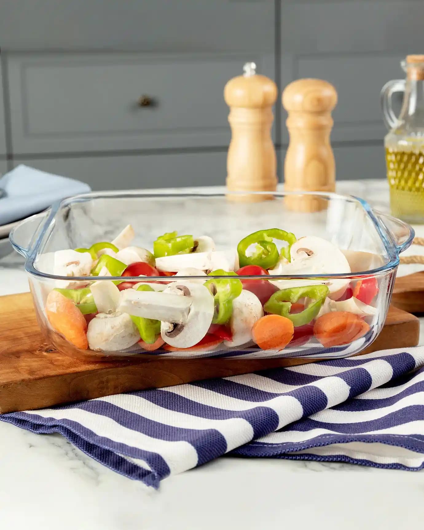 Küçük Fırın Kaplarıyla Mutfak Dekorasyonunda Şıklık ve Fonksiyonellik