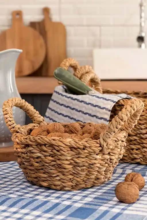 Küçük Hasır Sepetlerle Dekorasyonda Şıklık ve İşlevsellik Sağlayan Pratik Fikirler