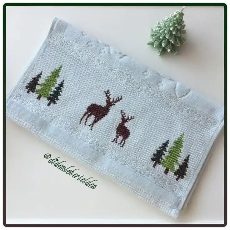 Küçük Havluların Dekorasyondaki Rolü ve Mobilya Uygulamaları