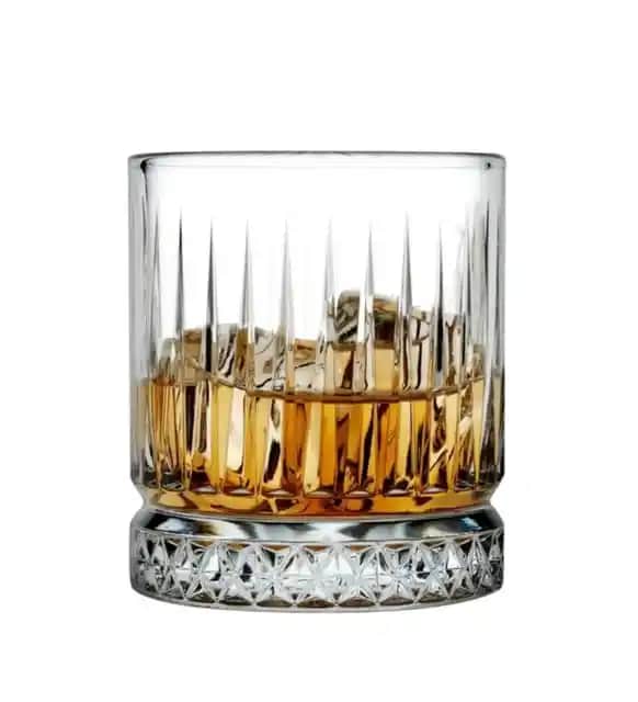 Küçük Viski Bardağı ile Dekorasyona Zarif ve Şık Dokunuşlar Yapın