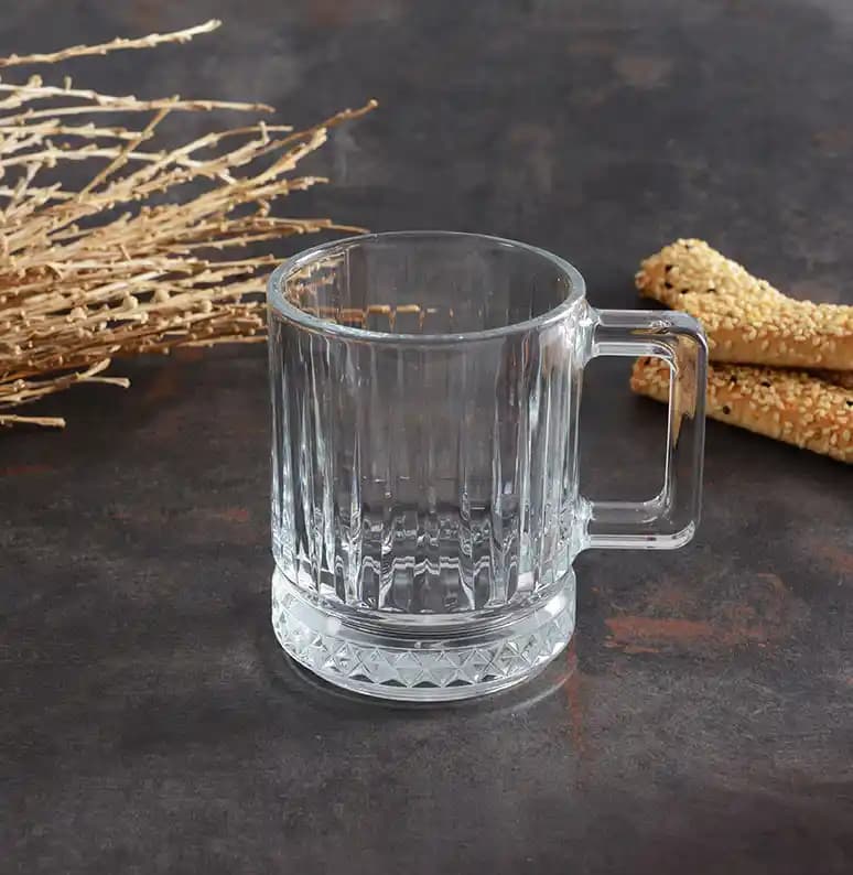 Kulplu Bardaklar Dekorasyon ve Mobilya Dünyasında Şıklık ve İşlevselliğin Buluşması