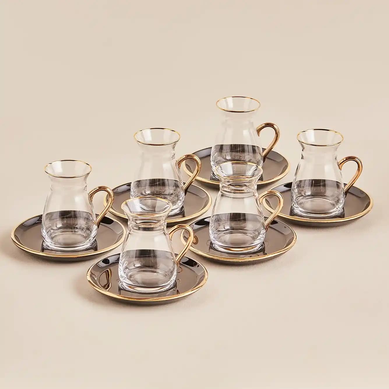 Kulplu Çay Bardağı: Estetik ve Fonksiyonellik Sunan Modern ve Geleneksel Tasarımlar