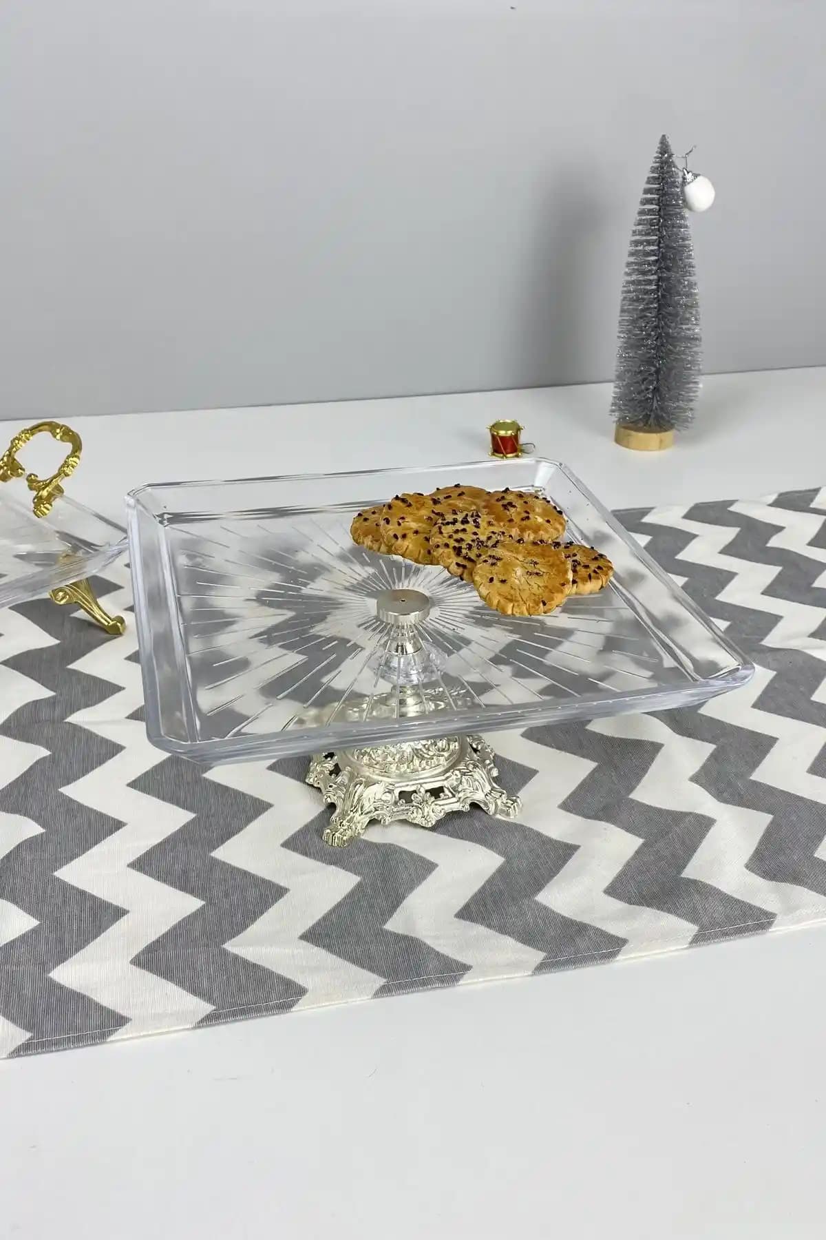 Kurabiye Servis Tabağı Seçimi ve Dekorasyonda Kullanım İpuçları