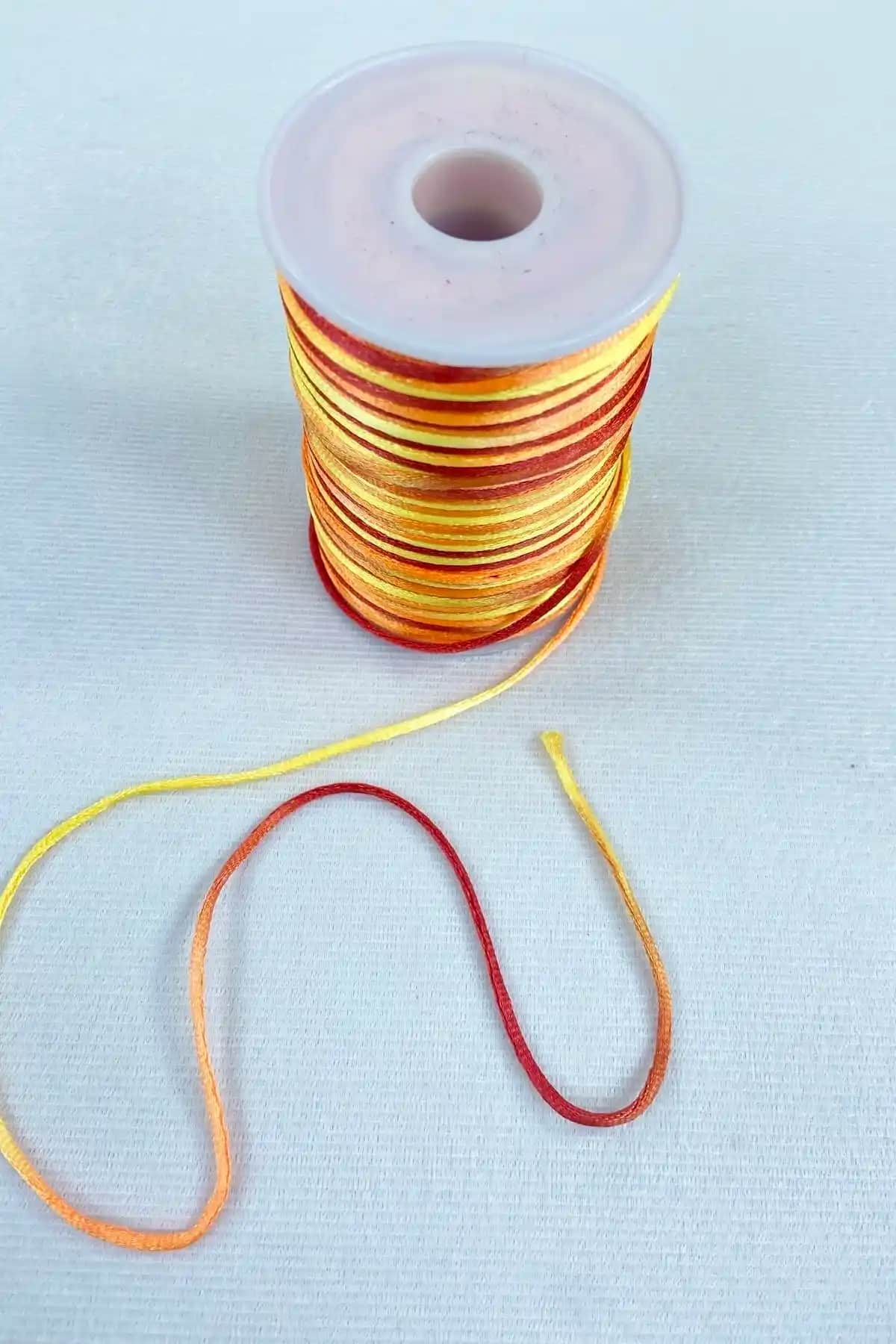 Kurdele İpi Kullanımıyla Dekorasyonda Yaratıcı ve Şık Detaylar Yaratın