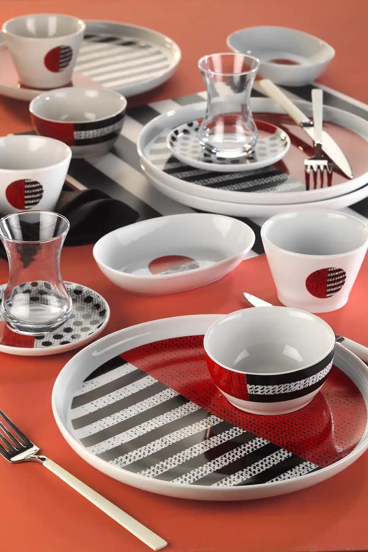 Kütahya Kahvaltı Takımlarıyla Sofralarınıza Zarif ve Dayanıklı Dokunuşlar