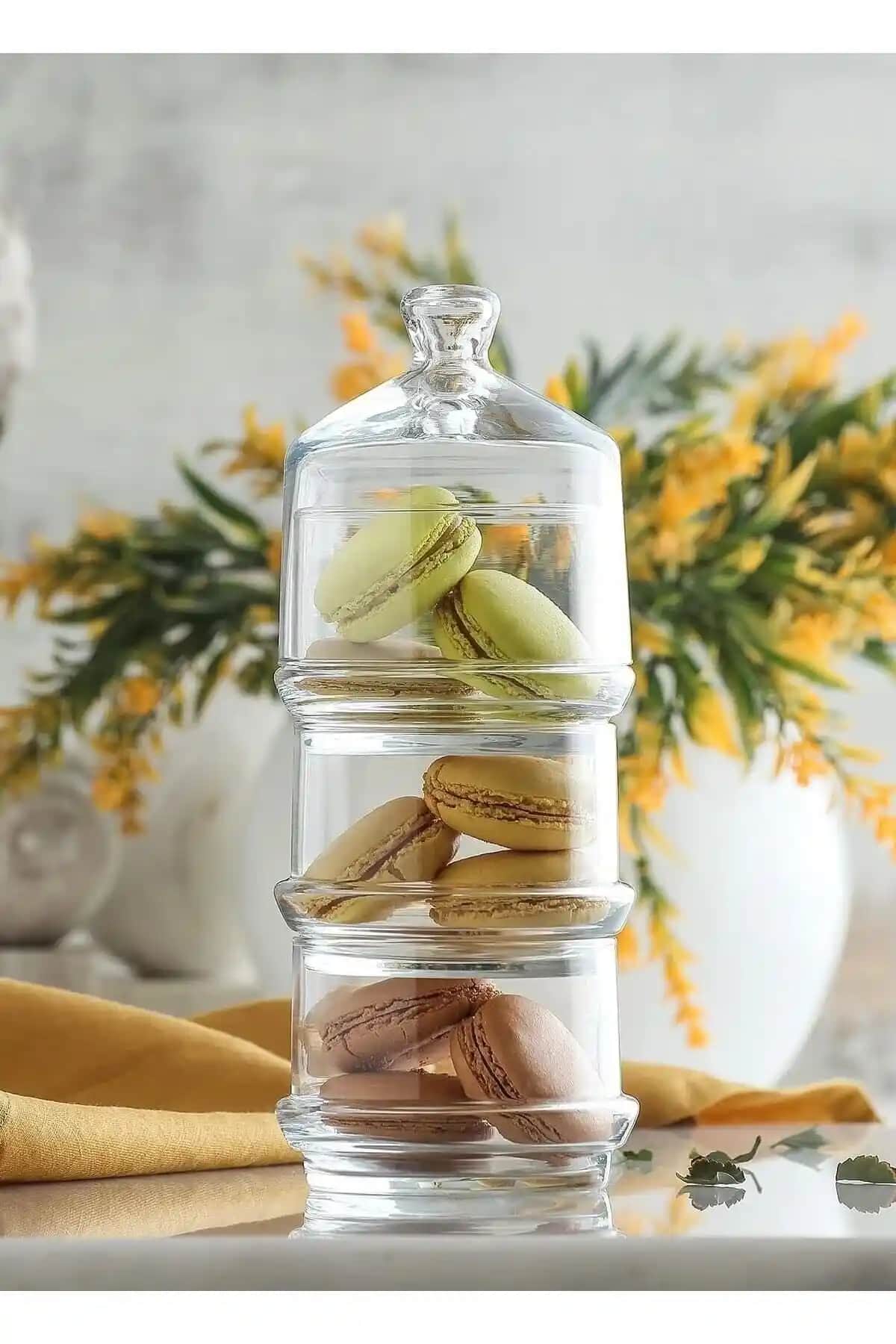 Lav Katlı Cam Sunumluklar ile Modern ve Şık Sergileme Çözümleri