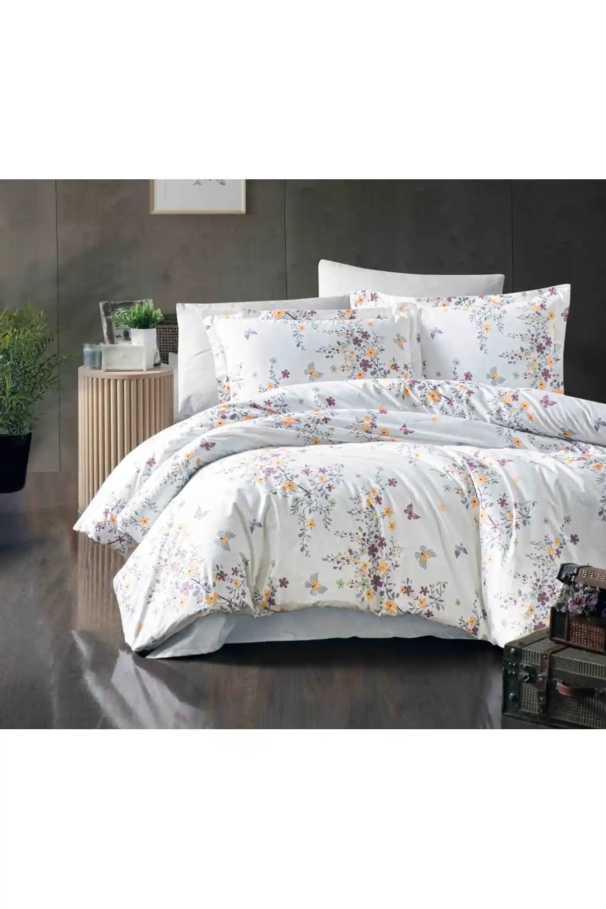 Lemis Gold Nevresim Takımıyla Yatak Odasında Şıklık ve Konforu Yakalayın