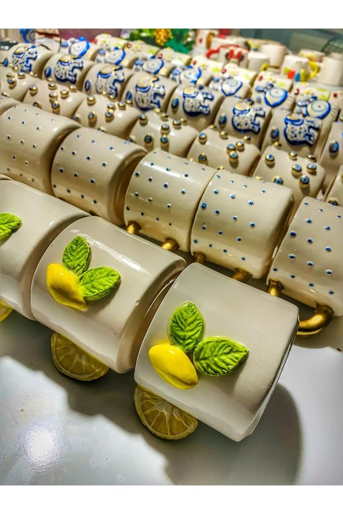 Limon Temalı Kahve Fincanları ile Dekorasyonda Ferah ve Şık Dokunuşlar