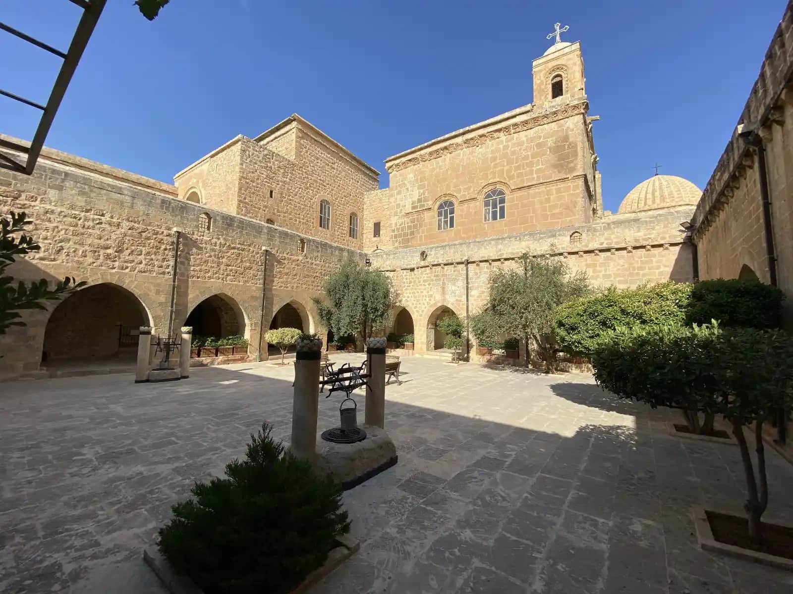 Mardin Yazması: Geleneksel Motiflerin Modern Dekorasyonda Kullanımı ve Önemi