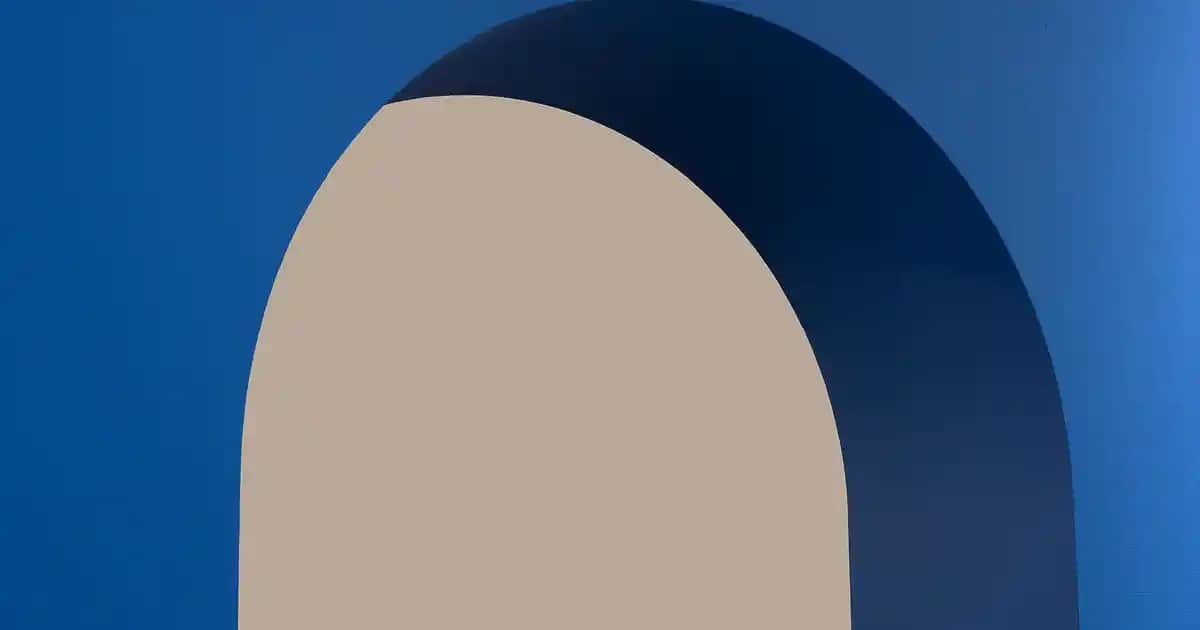 Mavi Renkli İngiliz Evi Kahve Fincanlarıyla Dekorasyonda Şıklık ve Zarafet