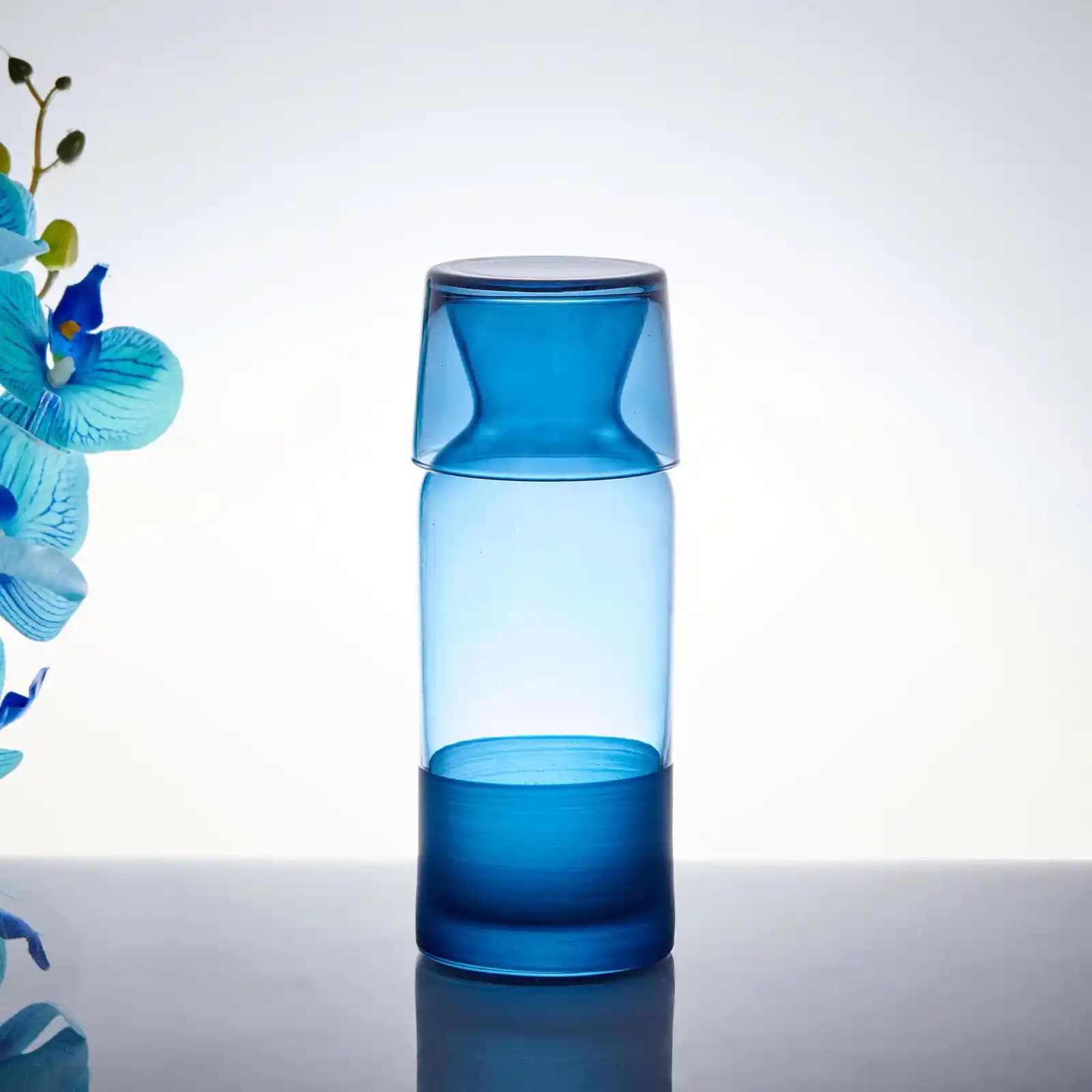 Mavi Sürahi ile Dekorasyonda Şıklık ve Ferahlık Yaratmanın Yolları