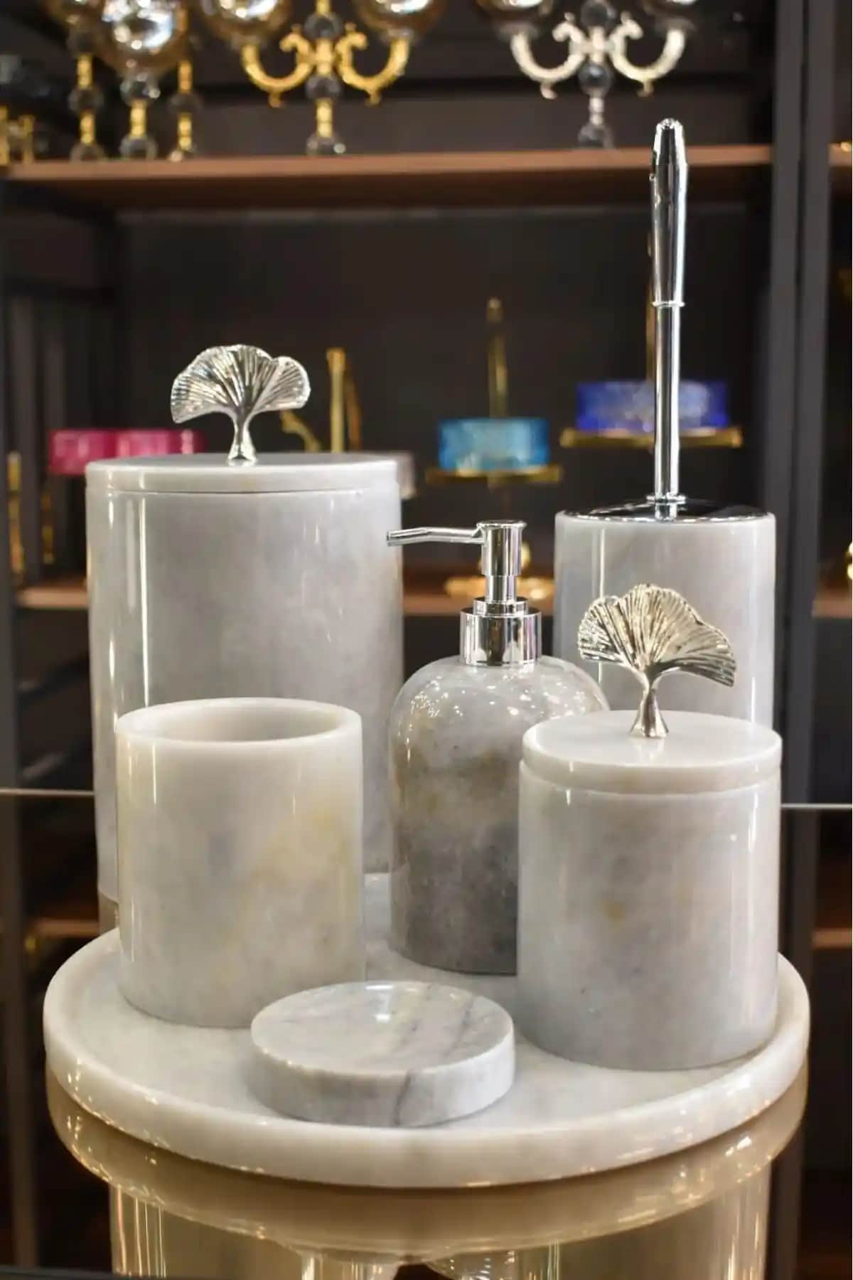 Mermer Banyo Takımlarıyla Banyonuzda Şıklık ve Dayanıklılığı Bir Arada Sağlayın