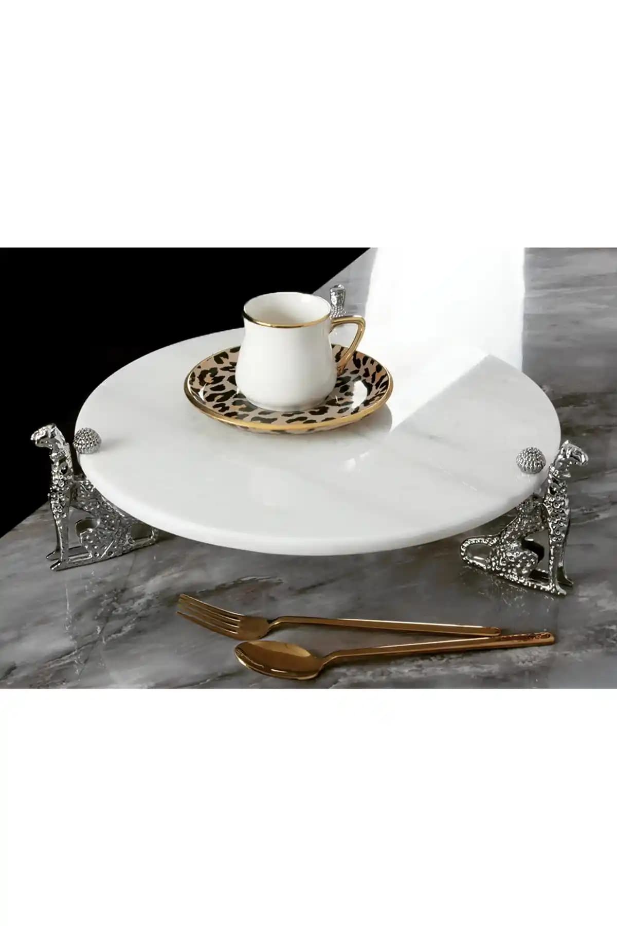 Mermer Sunumluklar ile Dekorasyonda Zarafet ve Fonksiyonellik Sağlama