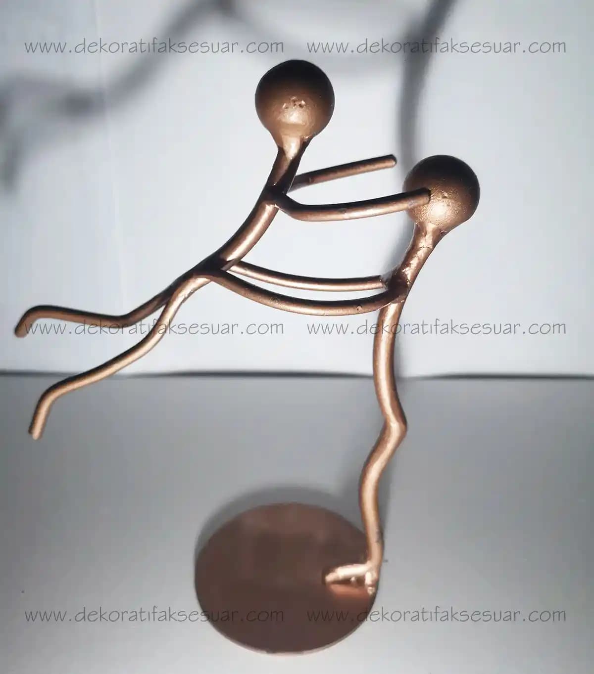 Metal Biblo Kullanımı ve Dekorasyonda Şıklık Sağlayan Farklı Seçenekler