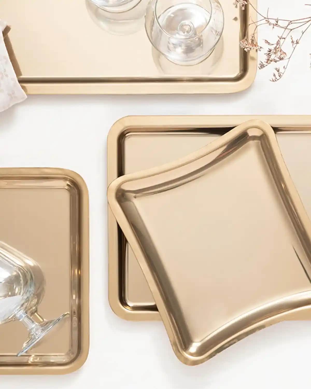 Metal Sunum Tepsileri ile Şık ve Dayanıklı Dekorasyon Unsuru Seçenekleri