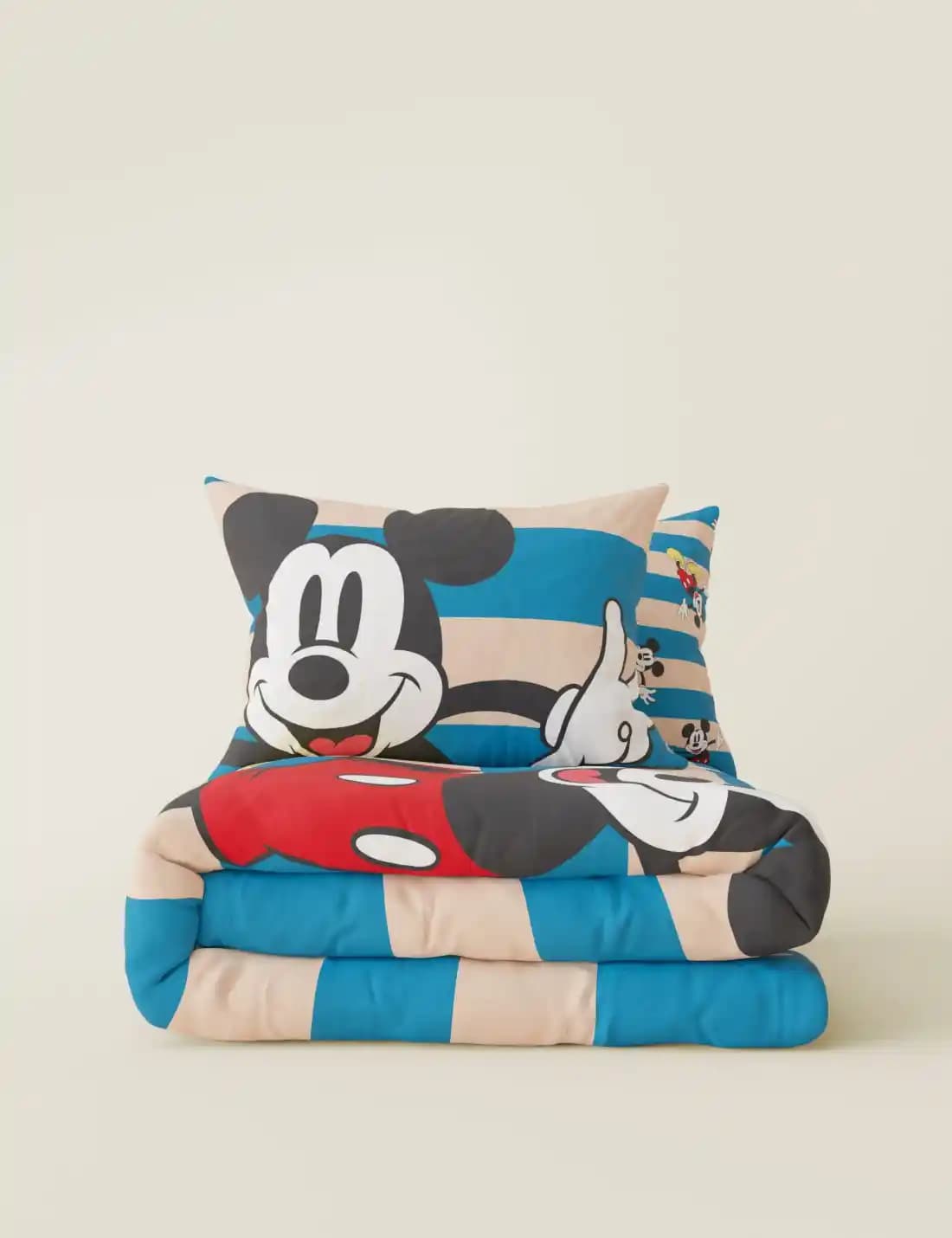 Mickey Mouse Temalı Nevresimlerle Çocuk Odalarına Renkli ve Eğlenceli Dokunuşlar