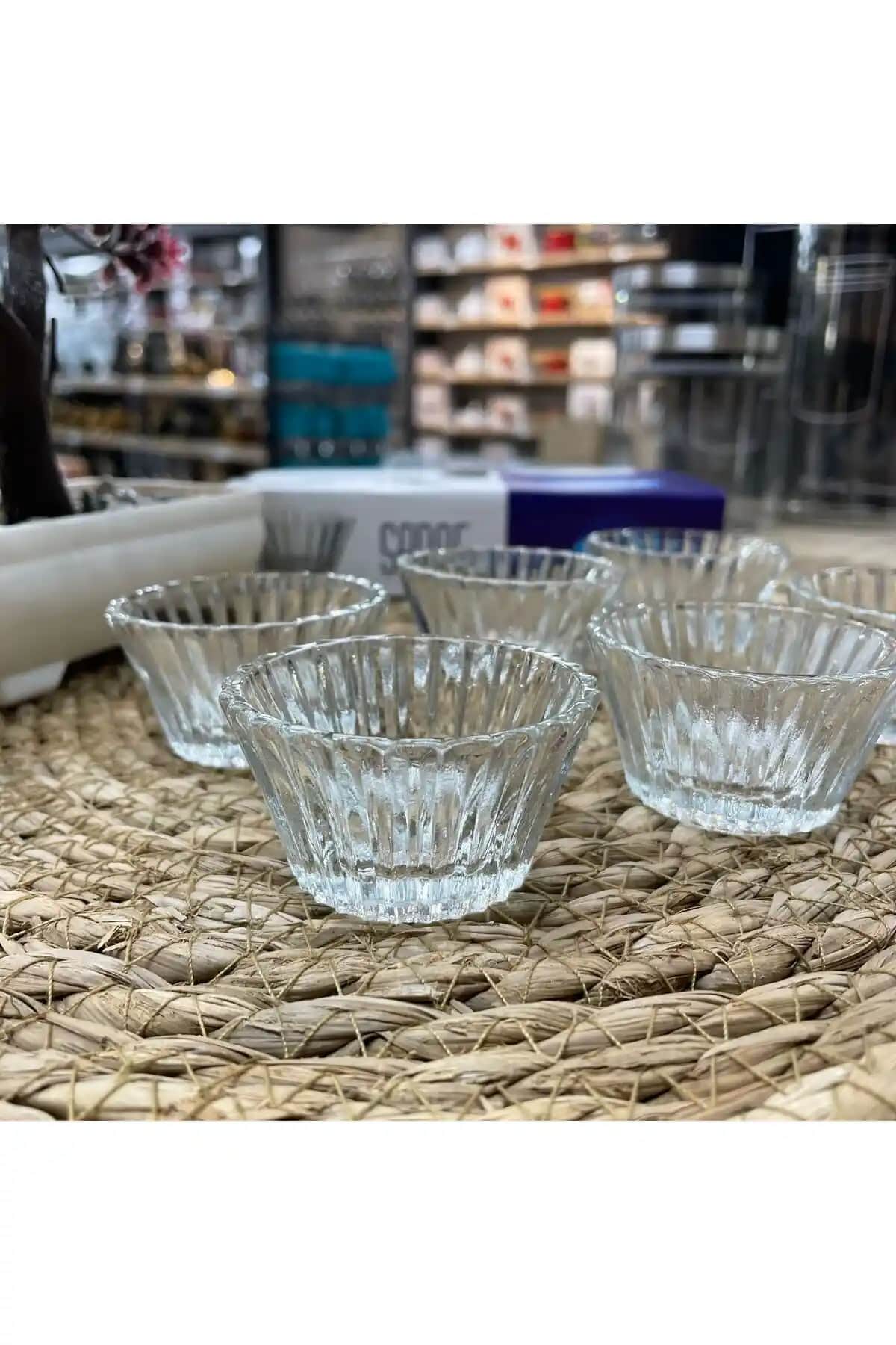 Mini Cam Kaseler: Mutfak Dekorasyonunda Şıklık ve Çok Amaçlı Kullanım İpuçları