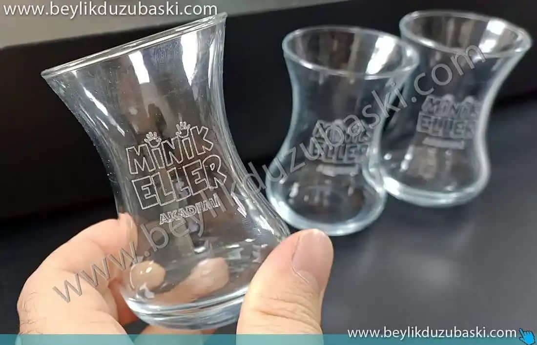 Misafir Çay Bardağı Dekorasyonda Şıklığı ve Samimiyeti Yansıtan Detaylar