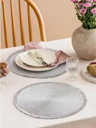 Modern Amerikan Servisleri ile Şık ve Fonksiyonel Masa Dekorasyonu Rehberi