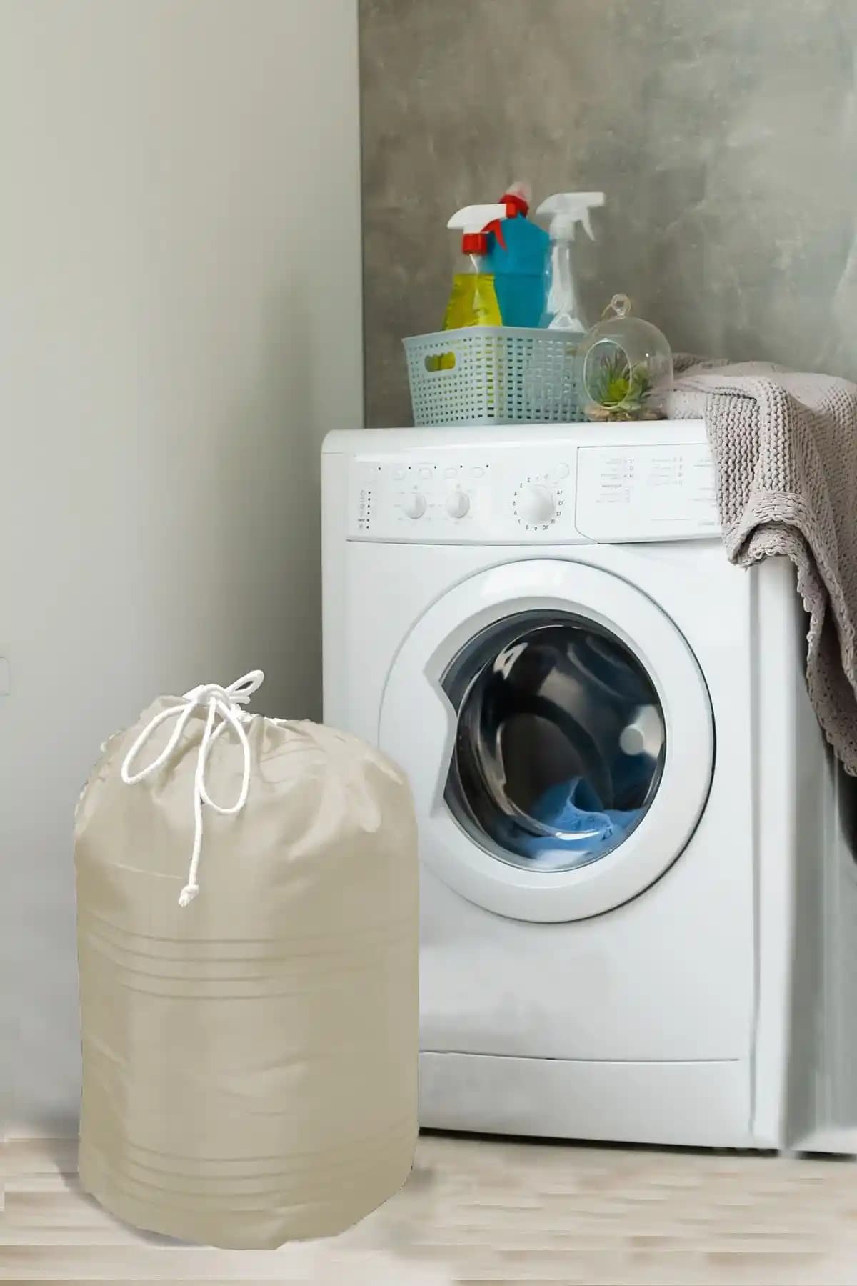 Modern Evler İçin Pratik ve Şık Kirli Çamaşır Torbası Çözümleri