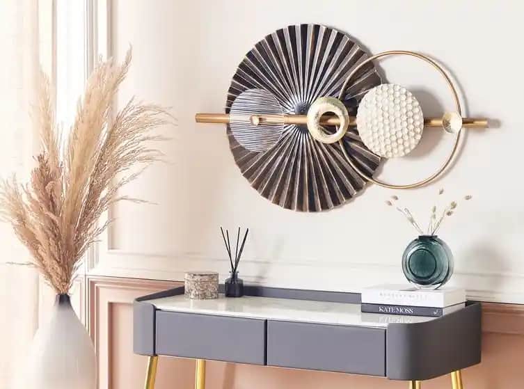 Modern Salon Duvar Süsleri ile Dekorasyonunuzu Güncel ve Şık Hale Getirin