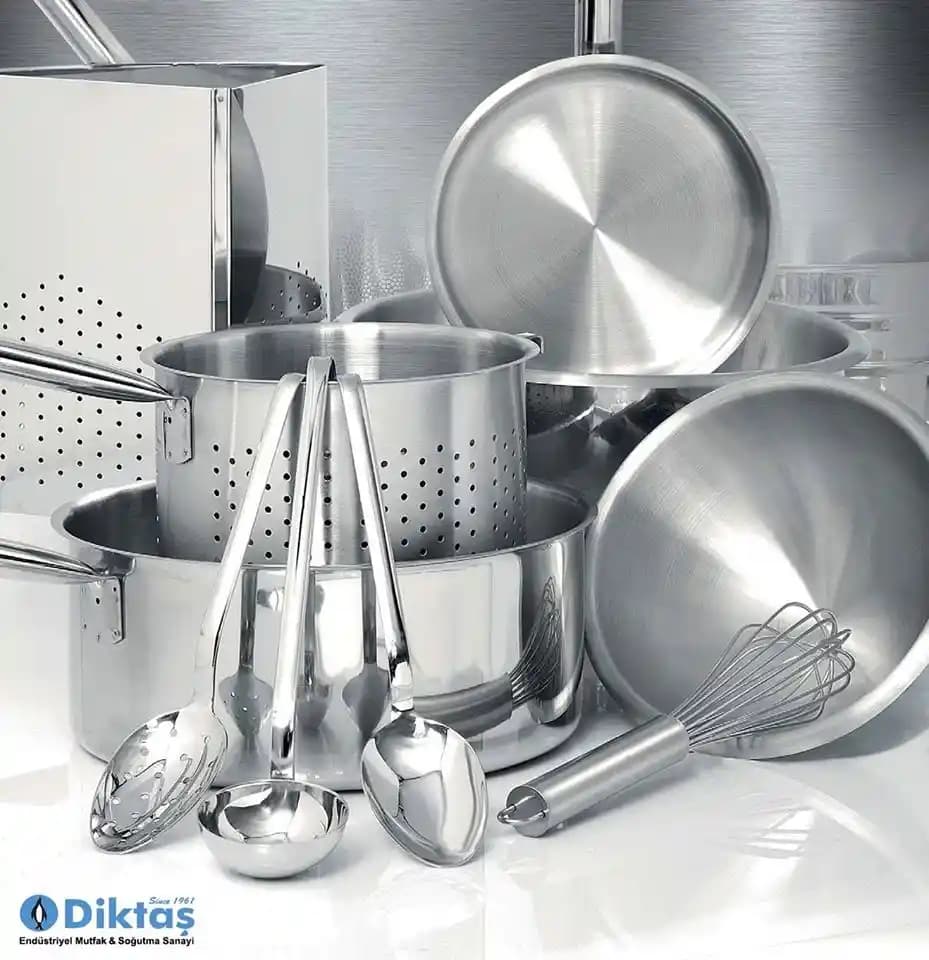 Modern ve İşlevsel Mutfak Malzemeleri ile Dekorasyonunuzu Yenileyin