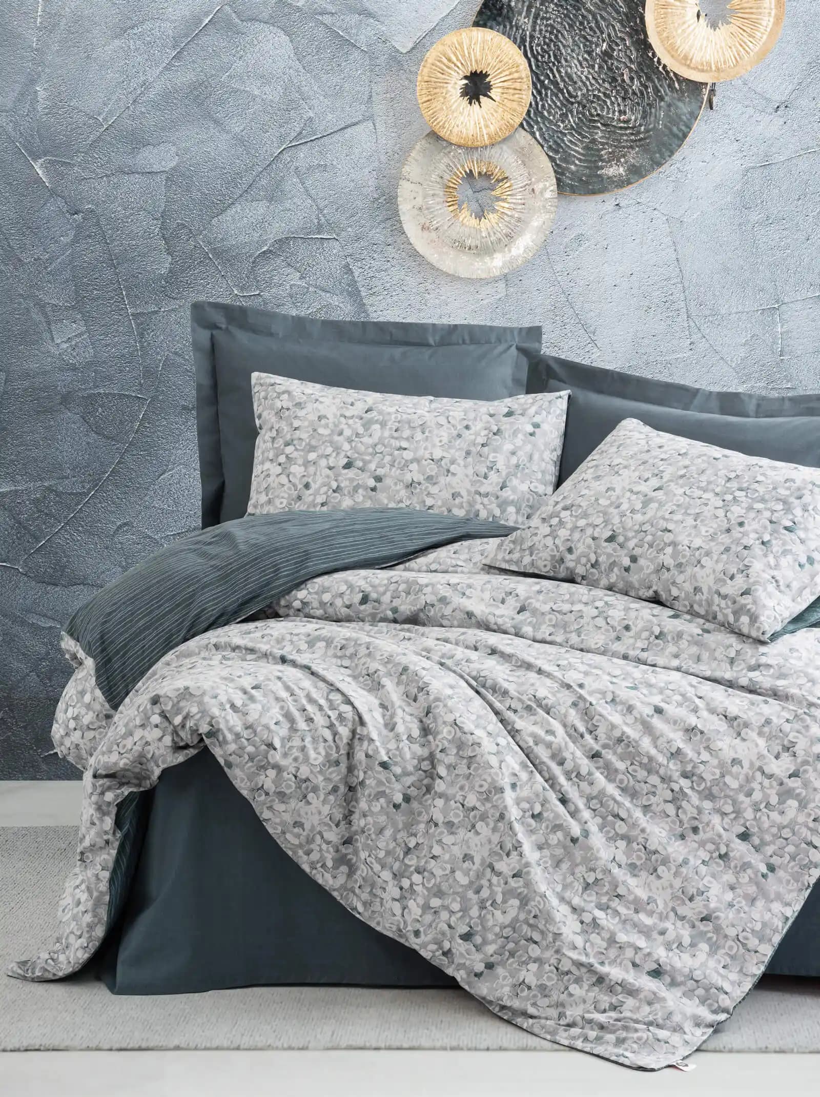 Mollie Home Nevresim Takımı: Modern Tasarım ve Yüksek Kaliteyle Yatak Odası Dekorasyonu