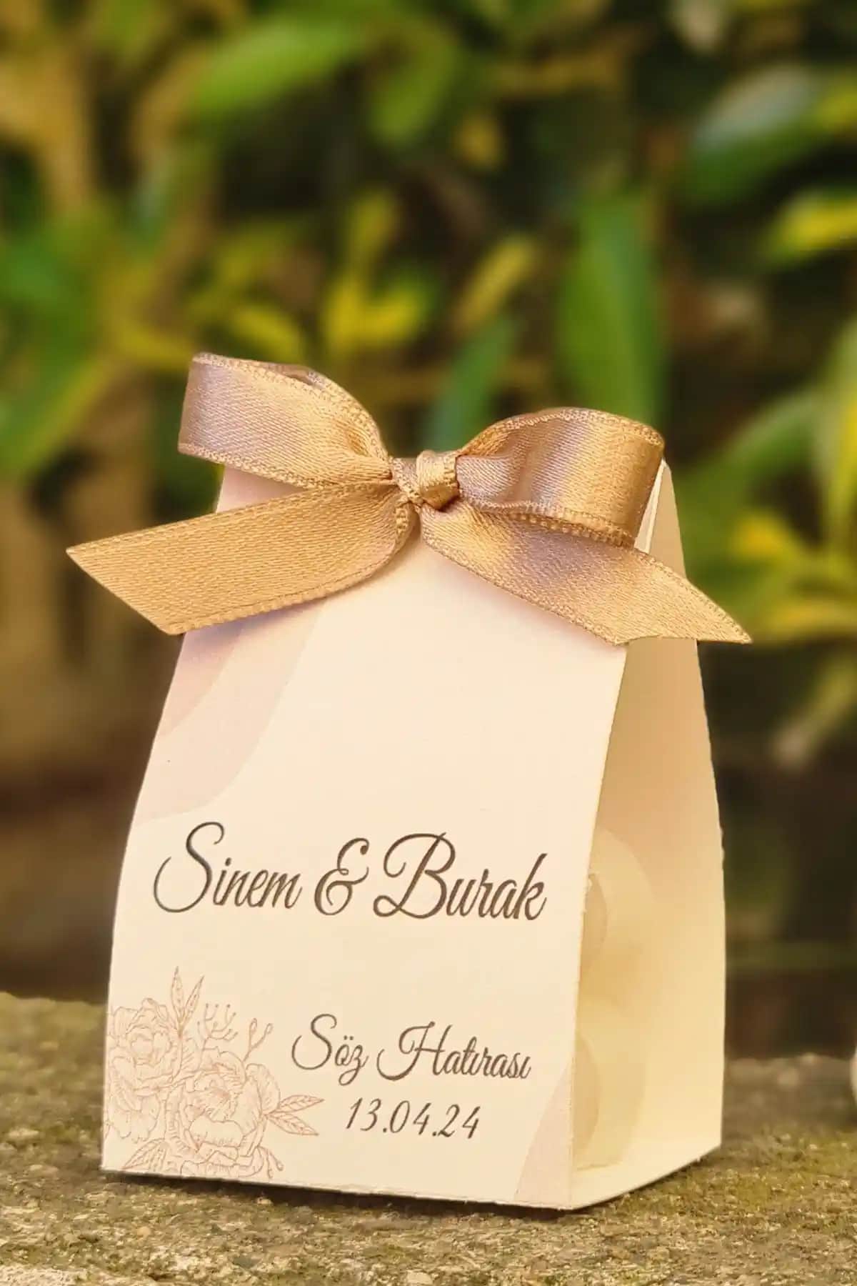 Mum Hediyelikleri: Dekorasyon ve Hediye Seçenekleriyle Şıklık ve Sıcaklık Yaratın