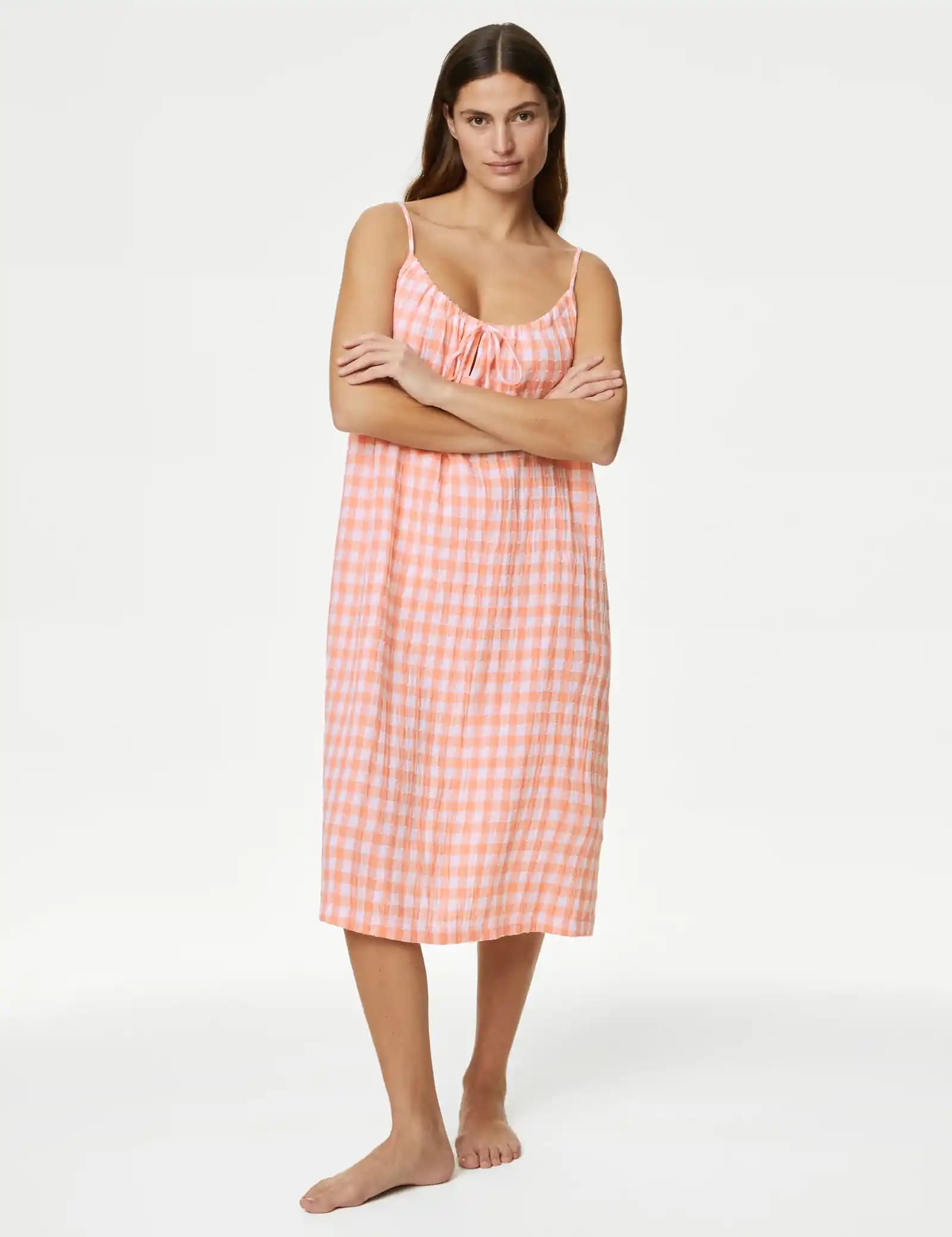 Müslin Gecelikler Dekorasyonda Şıklık ve Konforu Bir Arada Sunar