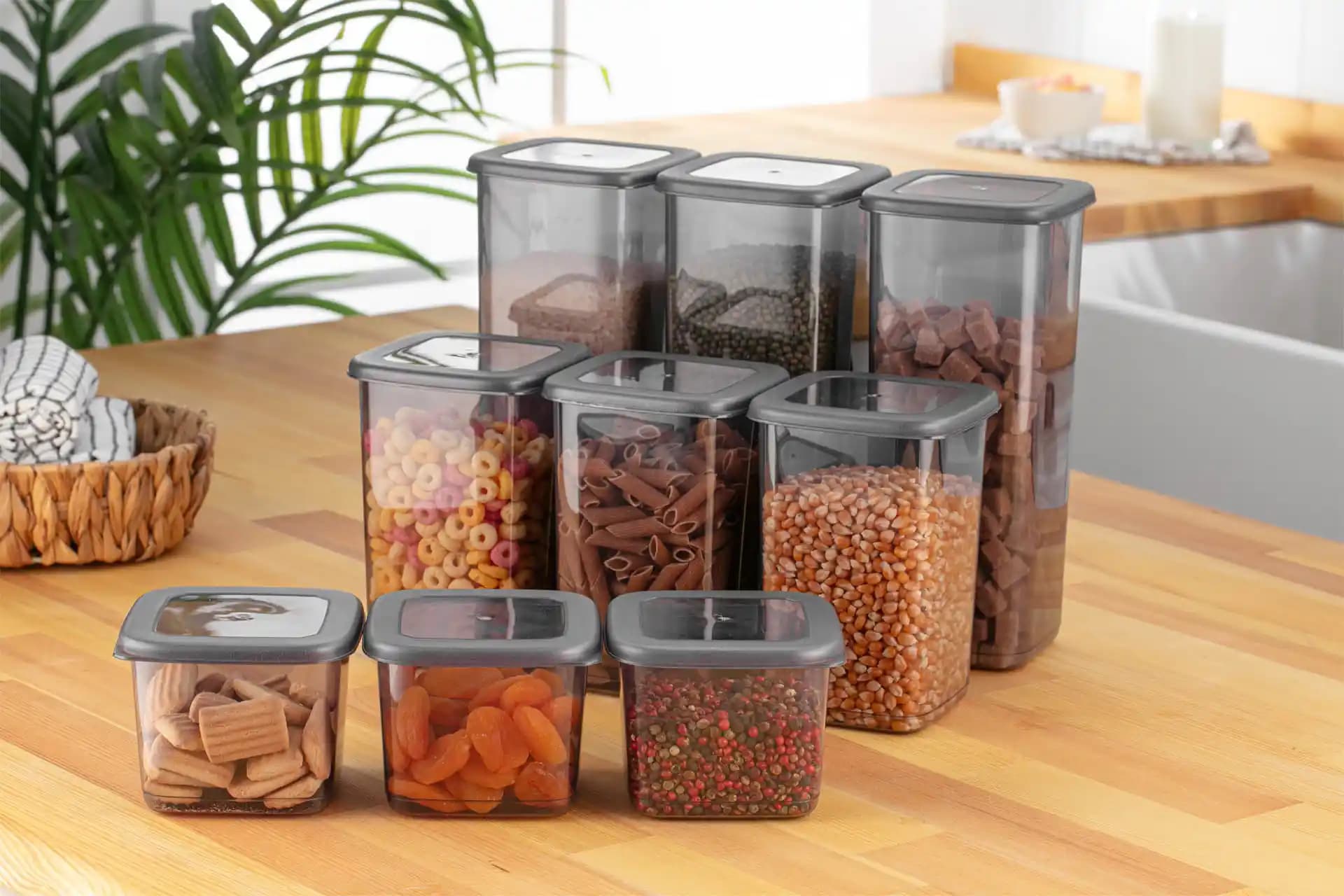 Mutfak Dekorasyonunda Plastik Ürünlerin Yeri ve Avantajları