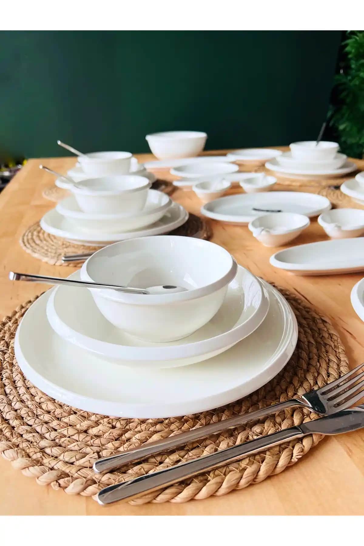 Mutfak Dekorasyonunda Şıklık ve Fonksiyonellik İçin En İyi Kahvaltı ve Yemek Takımları