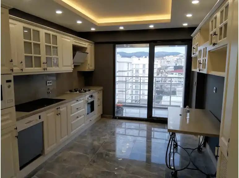 Mutfak Dekorasyonunda Spot Işıkların Seçimi ve Kullanım Avantajları