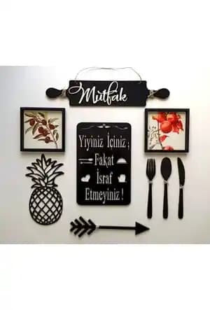 Mutfak Duvar Aksesuarlarıyla Dekorasyonda Yenilikçi ve Pratik Çözümler