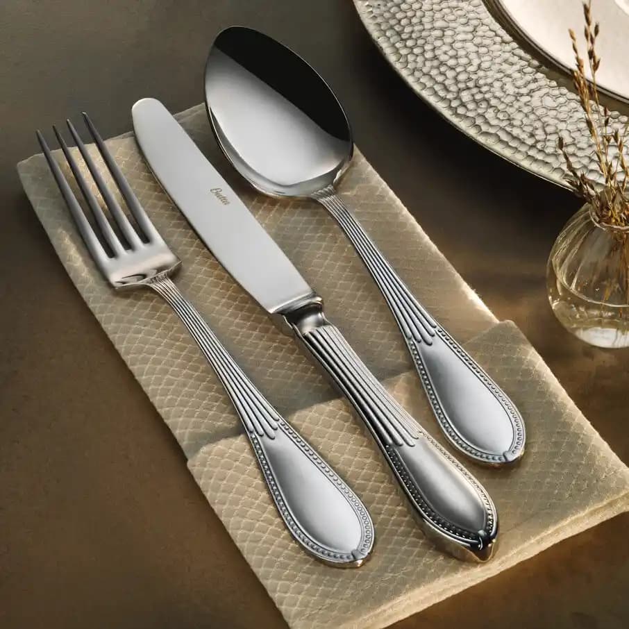 Mutfakta Estetik ve Fonksiyonellik: Çatal, Bıçak ve Kaşık Dekorasyon İpuçları