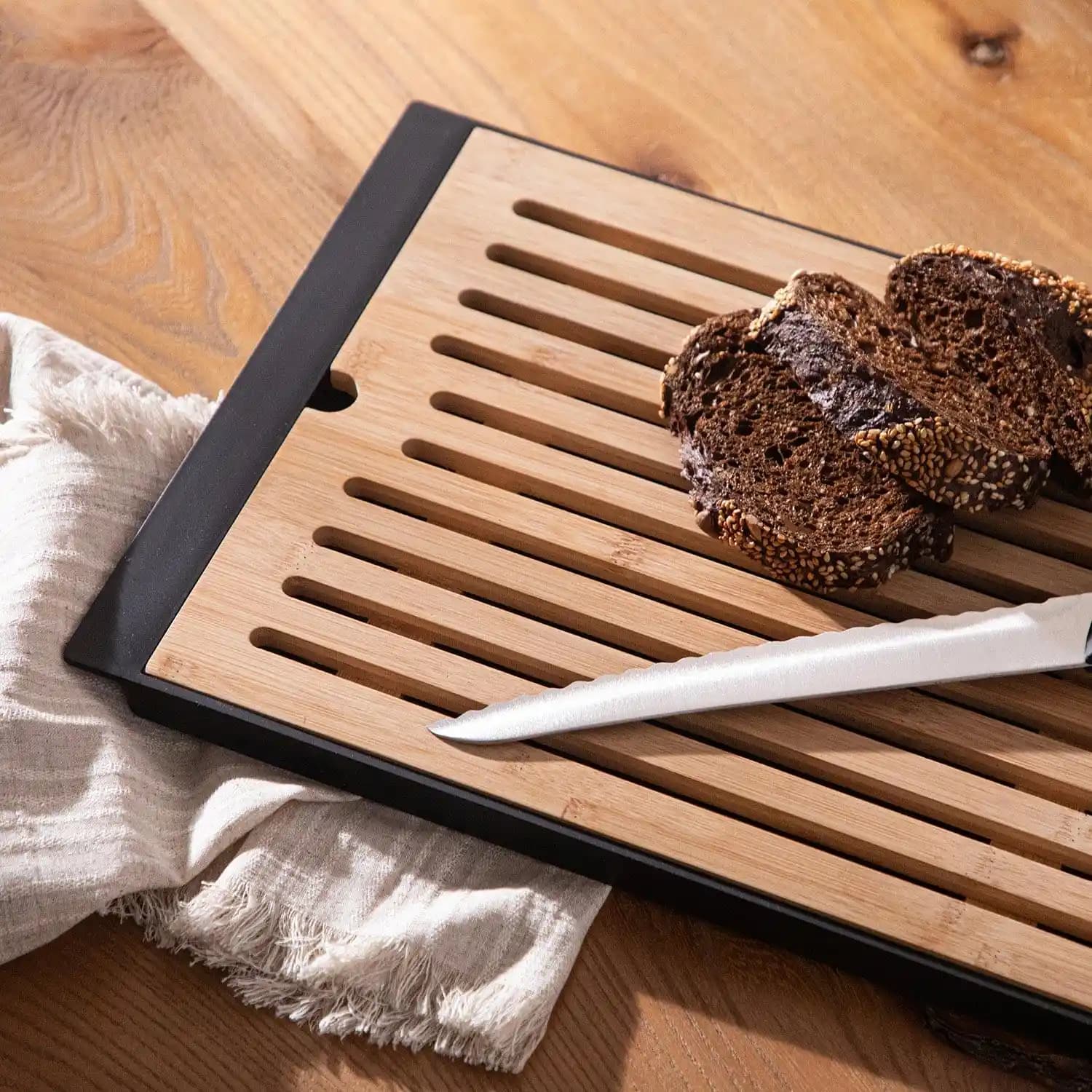 Mutfakta Şıklık ve İşlevsellik Sunan Ekmek Tahtası Modelleri ve Seçim İpuçları