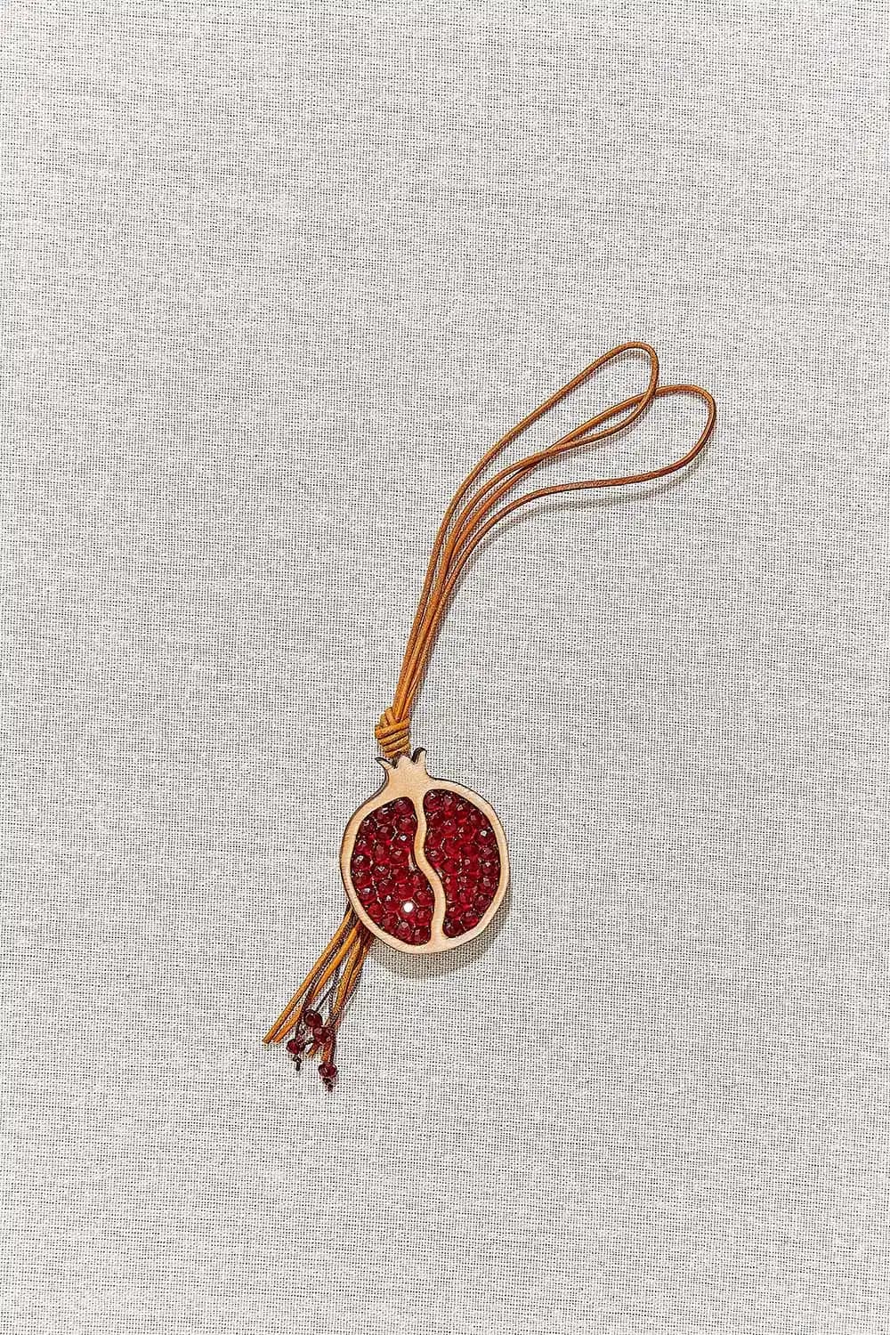 Nar Aksesuarlarıyla Dekorasyonda Doğal ve Şık Dokunuşlar İçin Modern ve Sembolik Fikirler