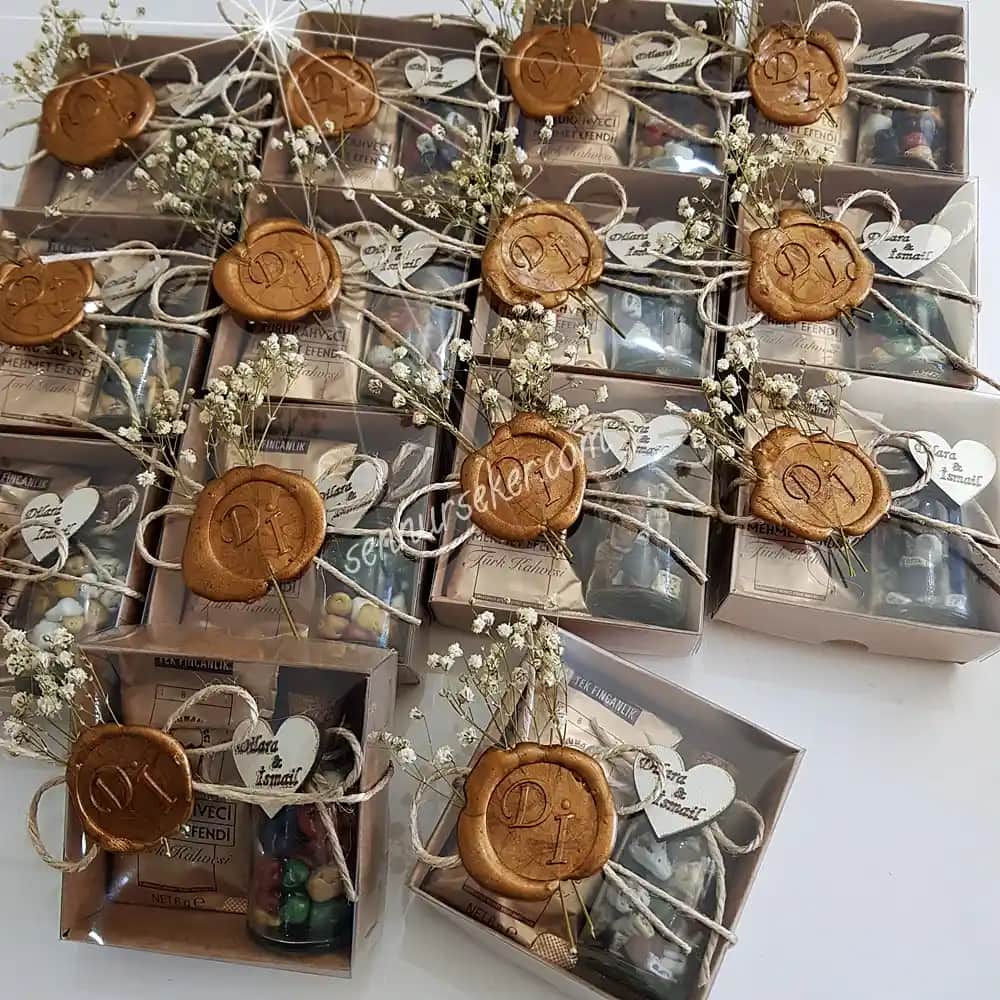 Nişan Hediyelikleri ve Dekorasyonun Önemi: Şık ve Anlamlı Seçenekler