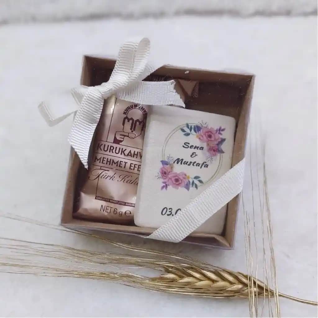 Nişan Kahve Hediyelikleri ve Dekorasyon Trendleri: Seçim Rehberi