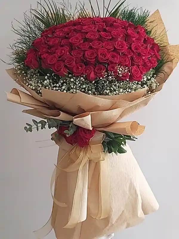 Nişan ve Düğün Organizasyonlarında Anlamlı ve Trend Çiçek Dekorasyonu Seçenekleri