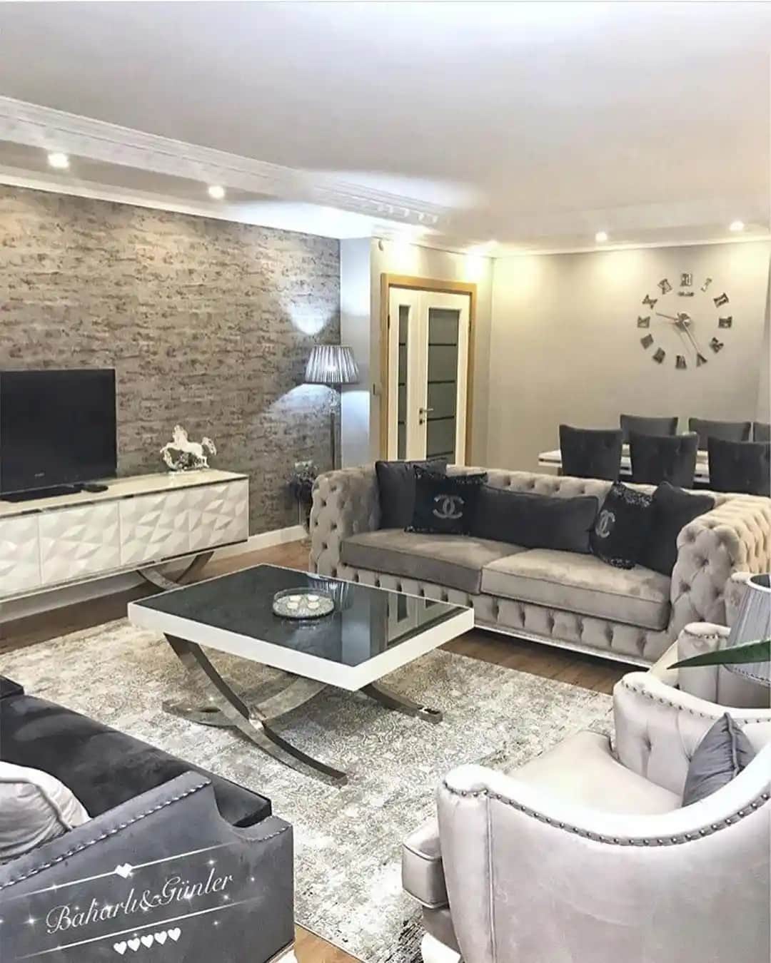 Oturma Odası Dekorasyonunda Konfor ve Estetiği Yansıtan Yaratıcı Fikirler ve Trendler