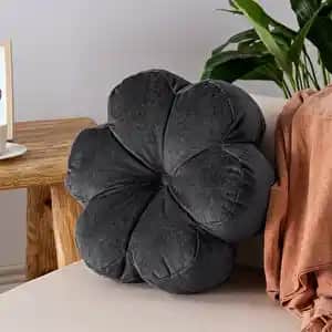 Papatya Temalı Kırlentler ile Ev Dekorasyonunuza Zarif ve Huzurlu Dokunuşlar