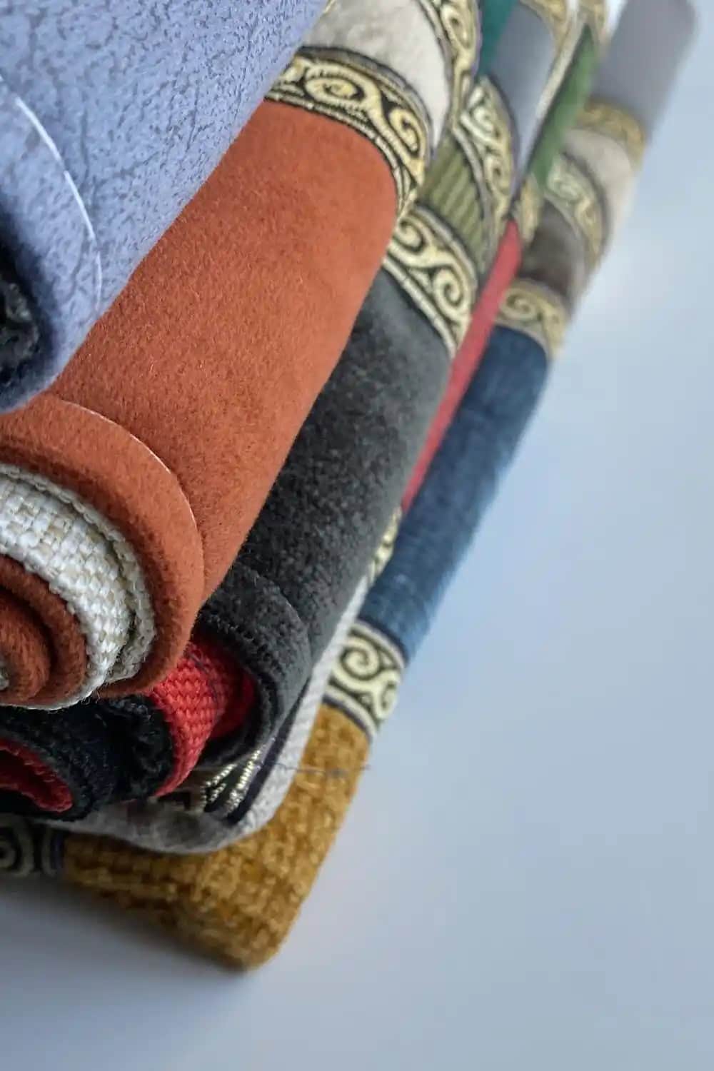 Yamalı Seccade Nedir ve Modern Dekorasyonda Kullanım İpuçları