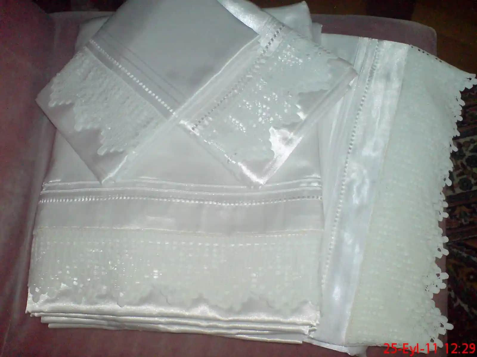 Yatak Odalarına Zarafet Katmanın En Güzel Yolu Dantel Detaylı Çarşaf Takımları